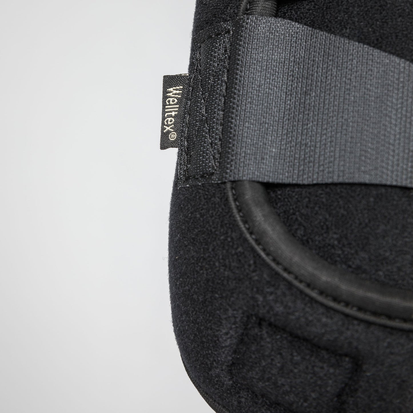 "Airflow" Exercise Boots