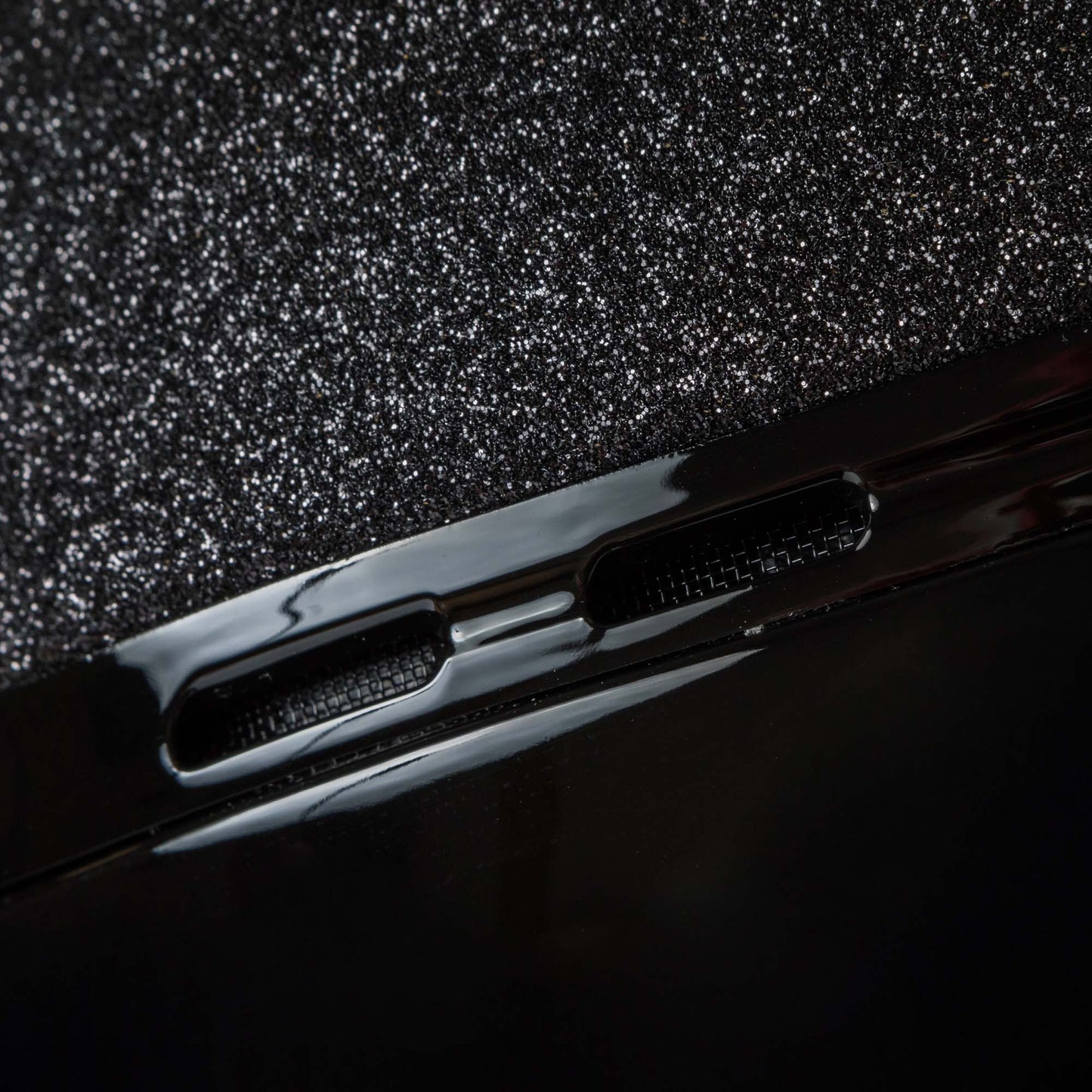 Caracas Rijhelm Glossy Black