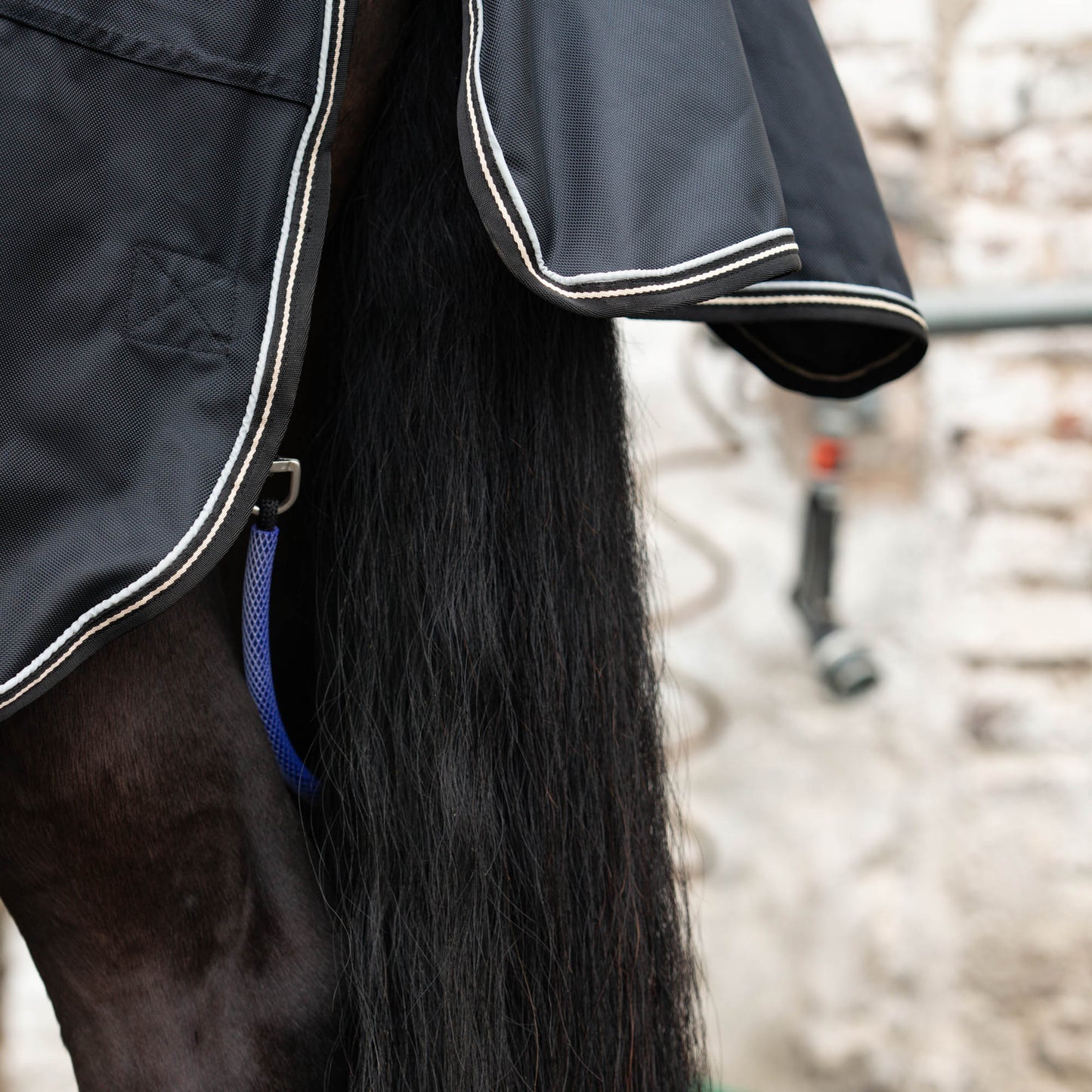 "Obsidian" outdoor deken met Afneembare Hals