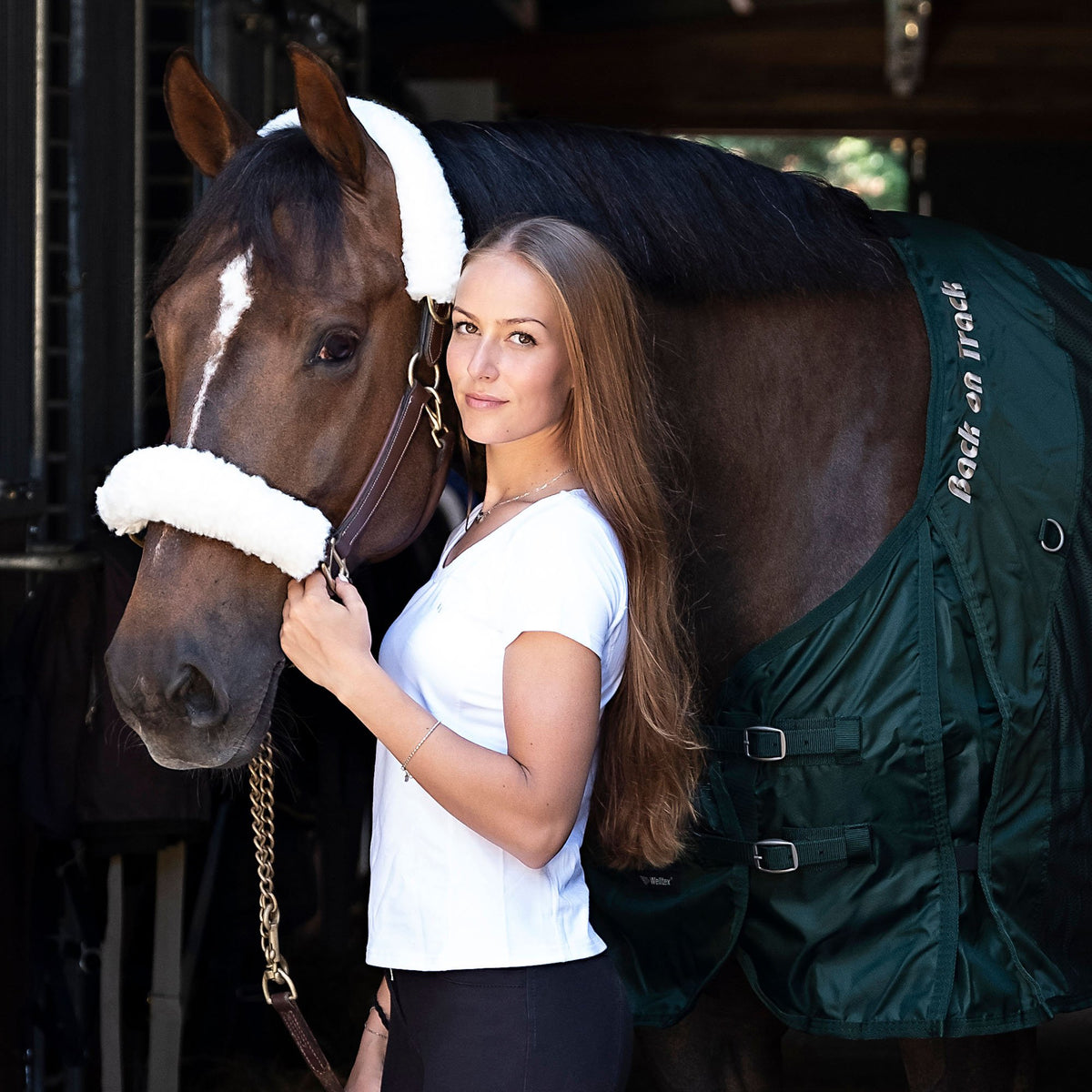 Grimludd, Vit - Back on Track Sverige (5300130742427)