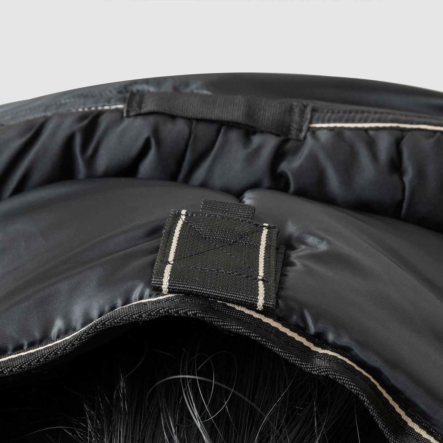"Obsidian" outdoor deken met Afneembare Hals
